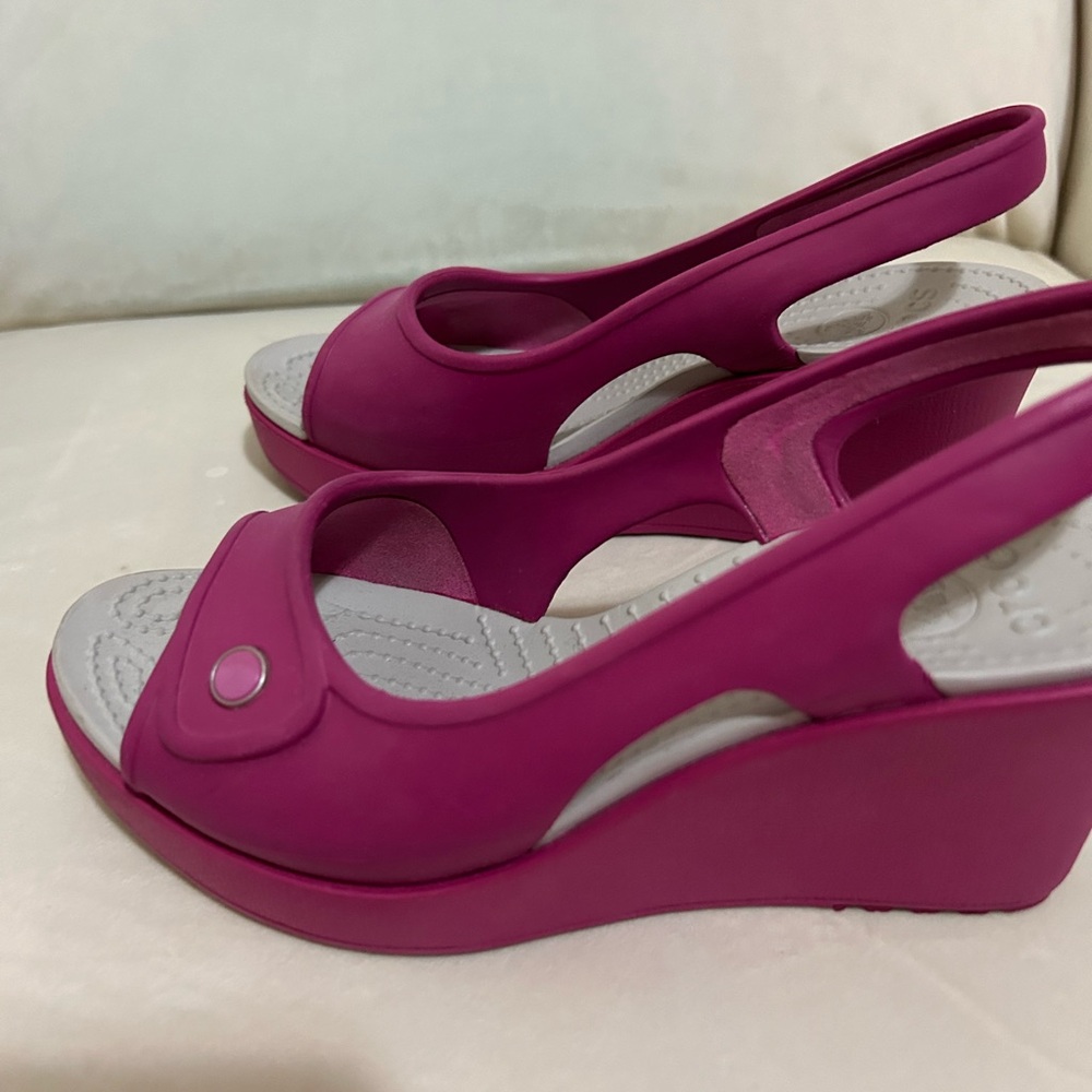 Crocs Barbie Havana Women’s Size 7 Pink Wedge Sandal Open Toe Slingback Platform - Picture 4 of 13